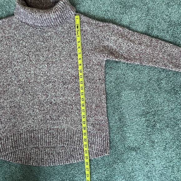 EUC Old Navy Heathered Burgundy Turtle Neck Sweater (M) - Picture 4 of 8